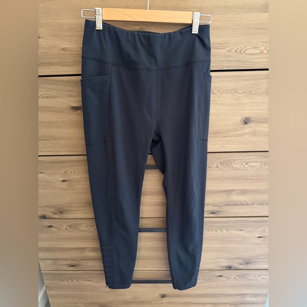 Oiselle Black Leggings size 4